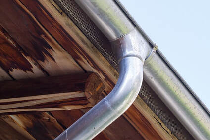 The Pros and Cons of Copper Vs. Aluminum Gutters